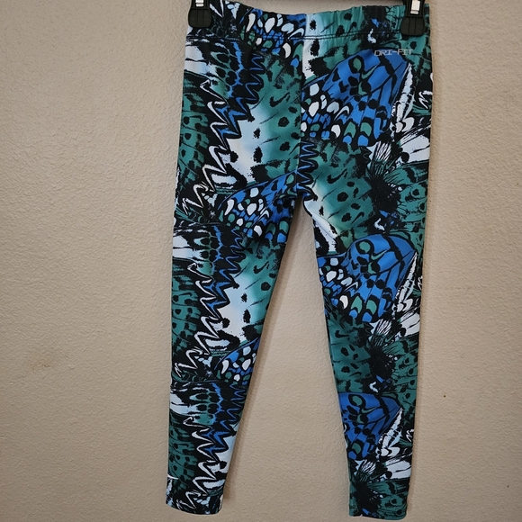 Nike Blue and Green Matching Set with Botanical Leggings - Picture 11 of 14